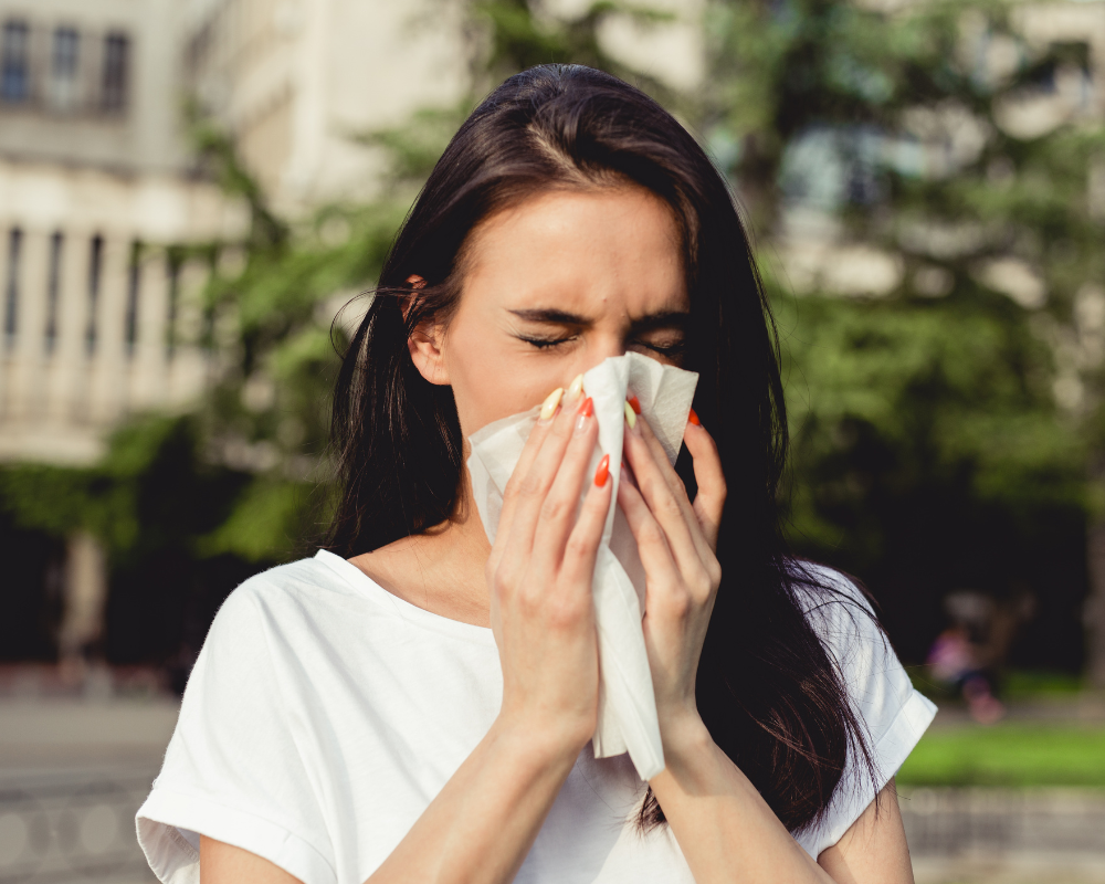 Nyári allergiák kezelése aromaterápiával: Természetes segítség a kellemetlen tünetek ellen